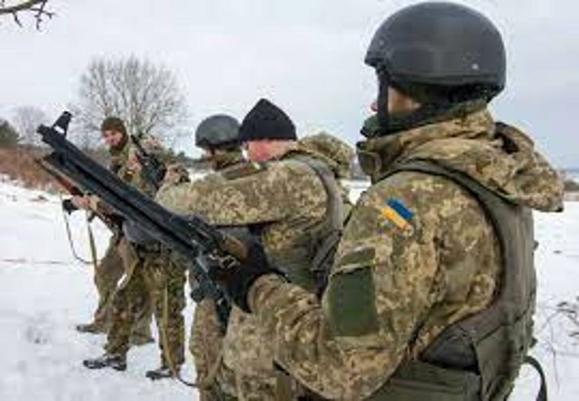 Više od 250 ukrajinskih vojnika se predalo dok Kijev naređuje Mariupolju da popusti