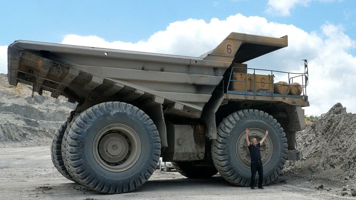 Krenuli prvi kamioni Rudnika Uglja za Srbiju