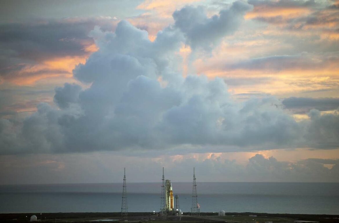 NASA odustaje od nove rakete za mesec