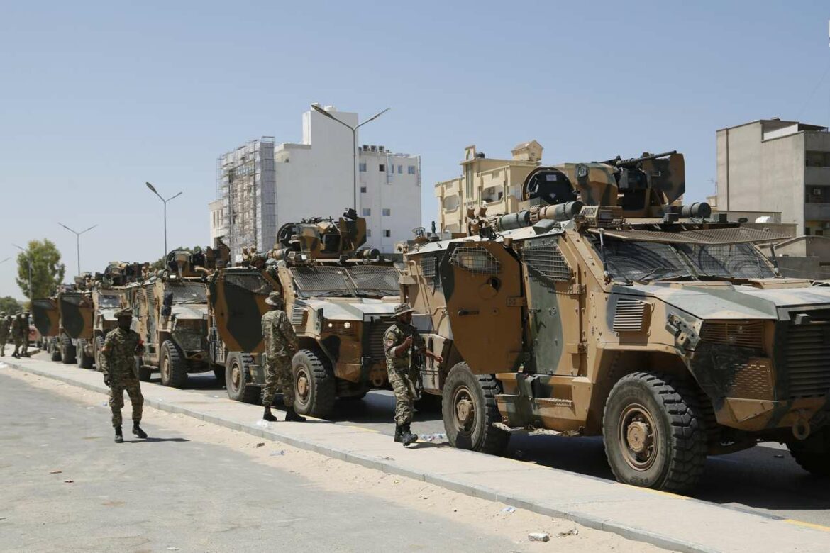 Smrtonosni sukobi potresli su glavni grad Libije, ubivši 13 civila
