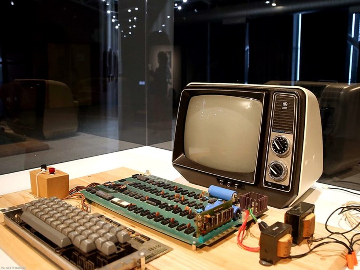 Džobsov prototip računara Apple-1 prodat na aukciji za skoro 700 hiljada dolara