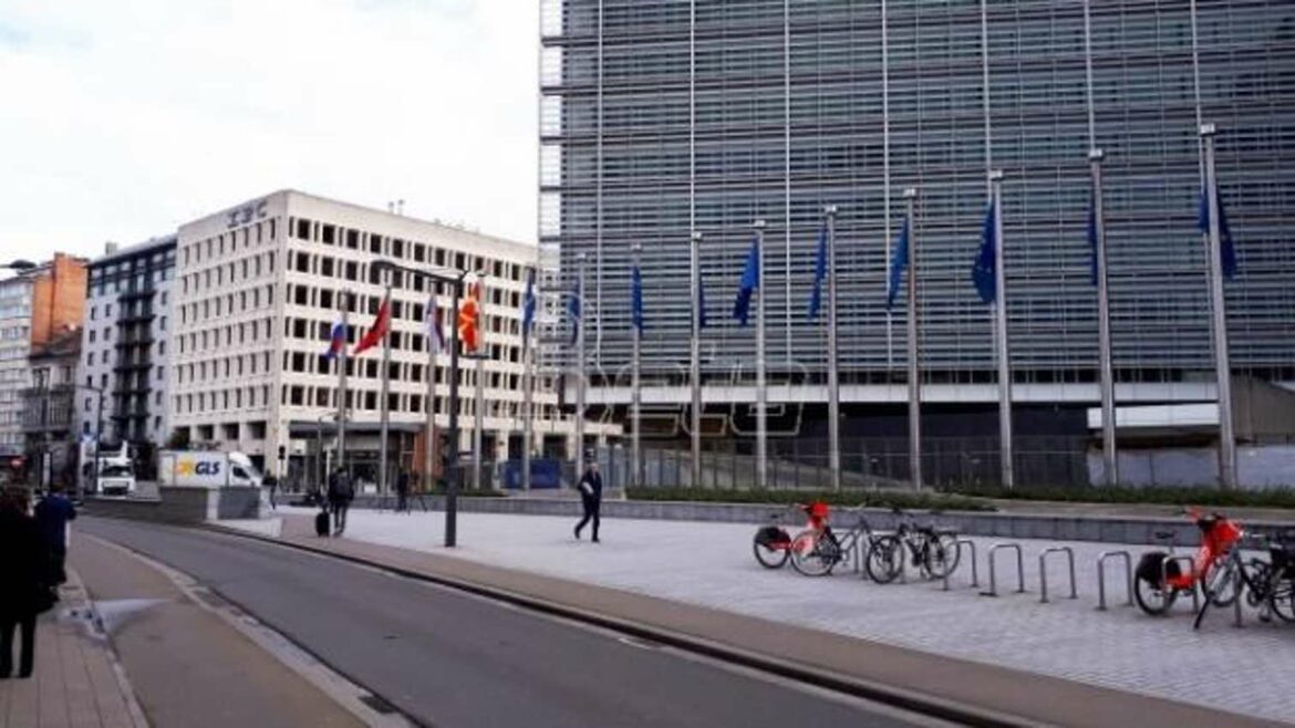 Zgrada Evropske komisije delimično evakuisana zbog pošiljke sa „sumnjivim belim prahom“