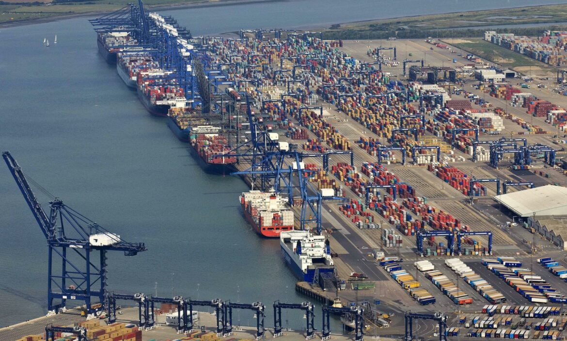 U Britaniji, najveća kontejnerska luka počinje osmodnevni štrajk