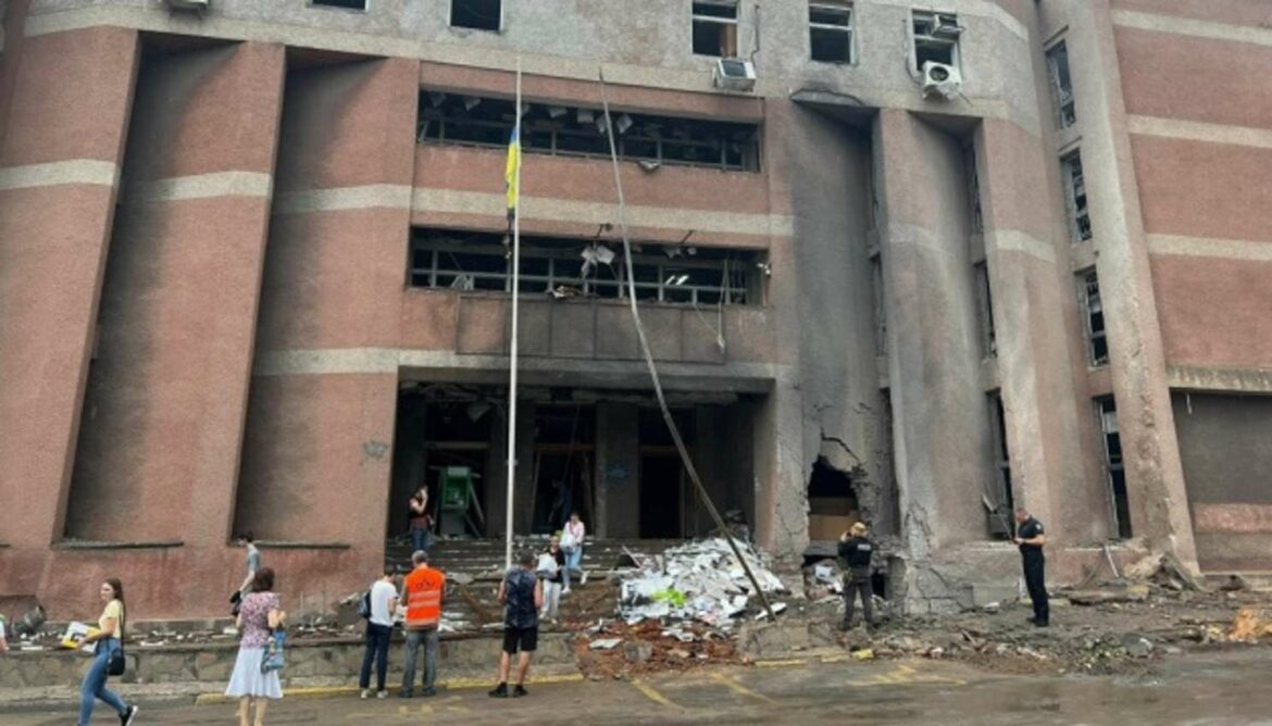 Glavna zgrada Univerziteta i 27 kuća oštećeno u napadu na Nikolajev