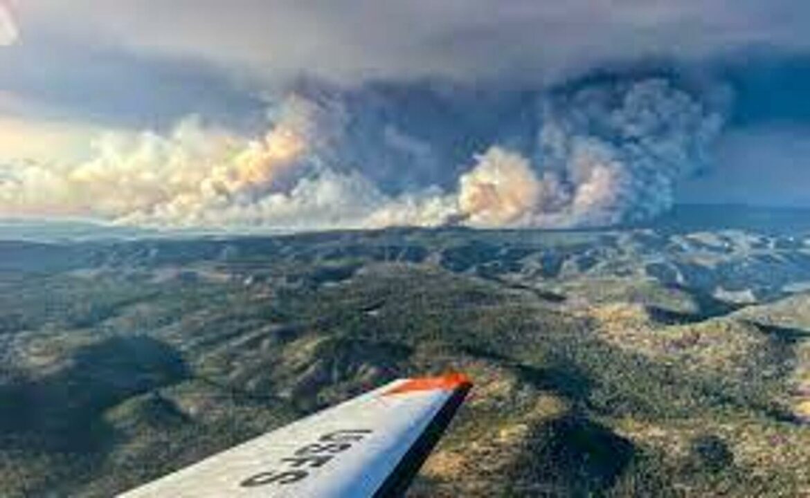 Rekordni požar u Novom Meksiku proglašen obuzdanim