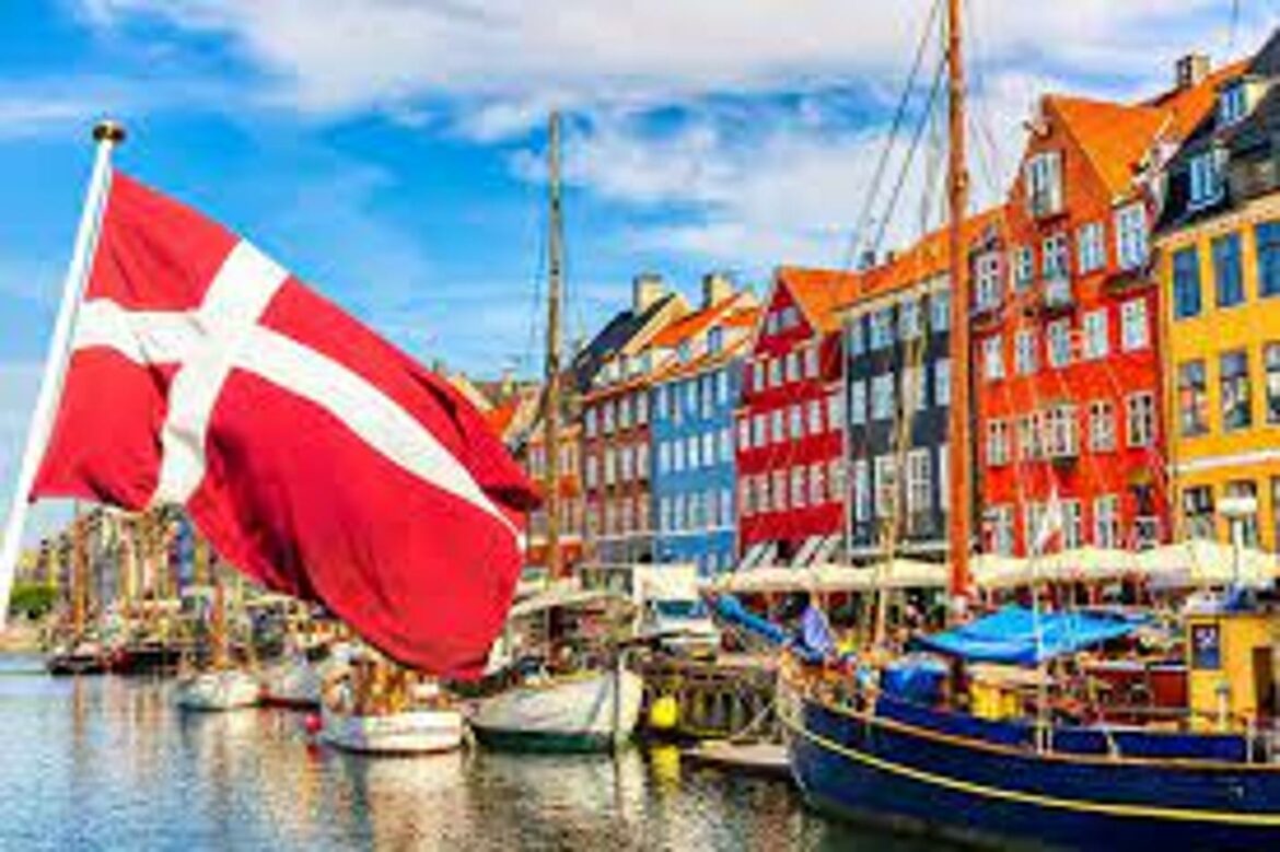 Špijunski skandal u Danskoj: Bivši šef obaveštajne službe optužen za odavanje državne tajne