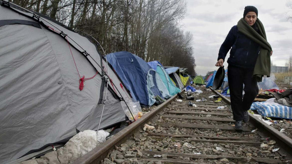 Francuska predlaže popunu sela migrantima