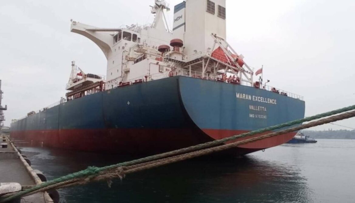 Francuska će u Ukrajinu poslati brod sa više od 1.000 tona humanitarnog tereta