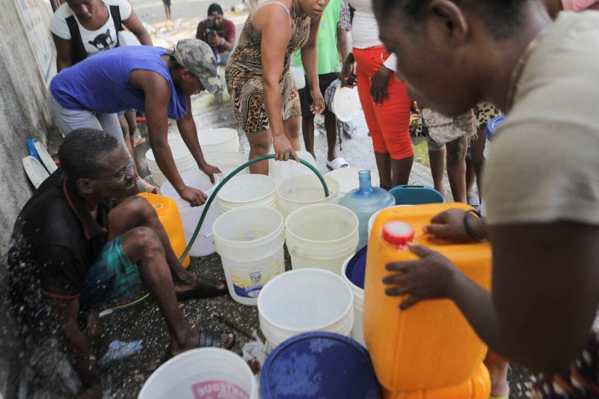 Nemiri na Haitiju pogoršavaju bedu jer se kuće suočavaju sa nedostatkom vode