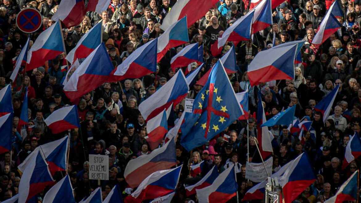 Prag: Protesti protiv češke vlade