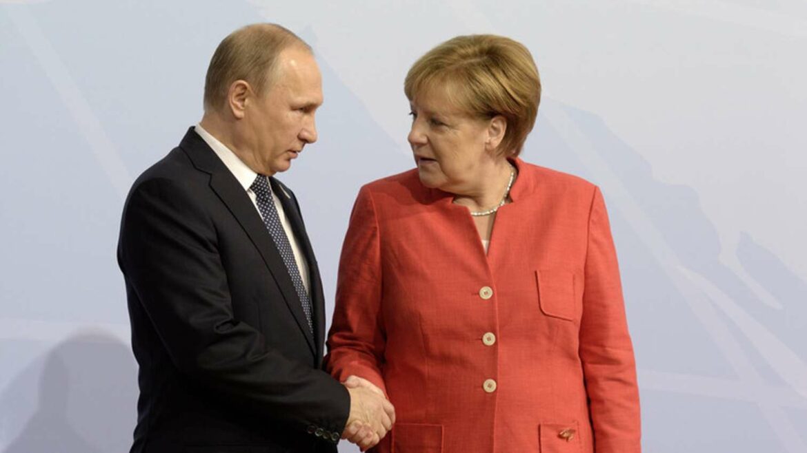 Merkelova je rekla da je trajni mir u Evropi moguć samo uz učešće Rusije