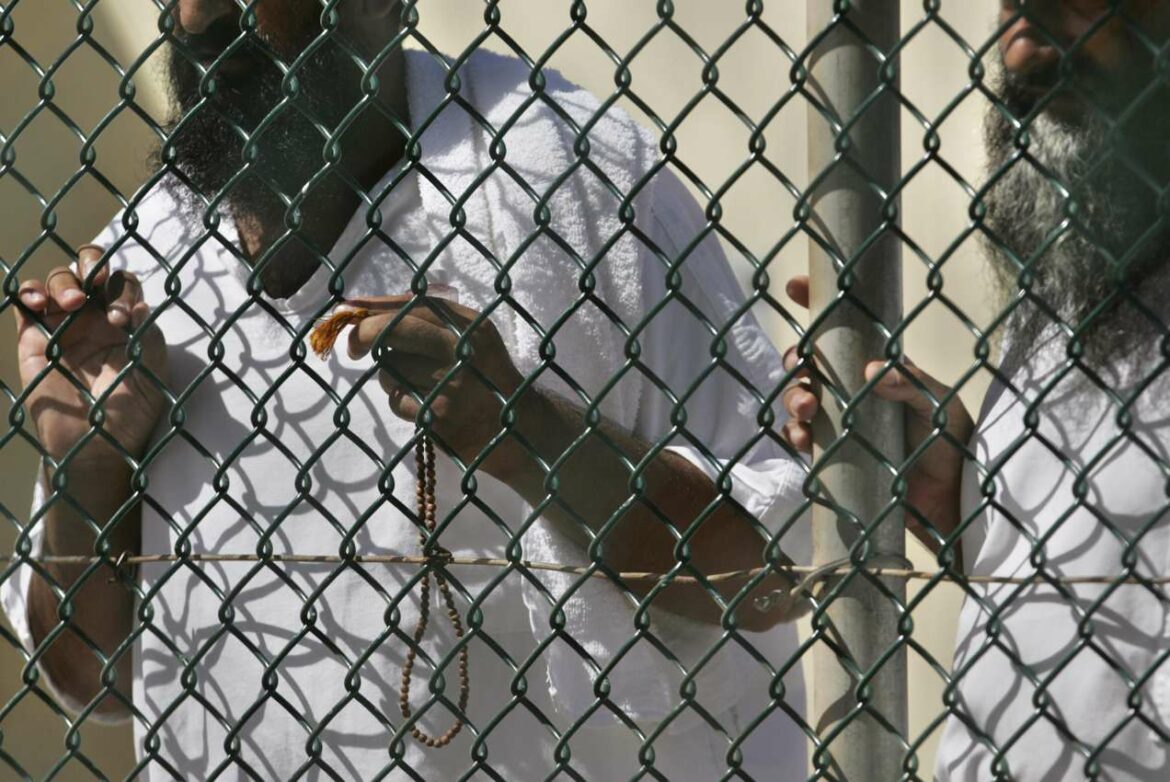 Pakistanac se vraća kući nakon 18 godina američkog pritvora u zatvorskom logoru Gvantanamo