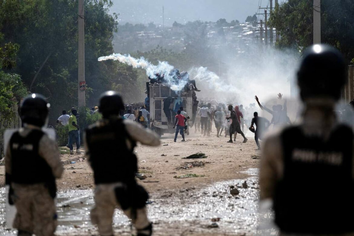 Policija Haitija sukobljava se sa bandama u blizini blokiranog terminala za gorivo
