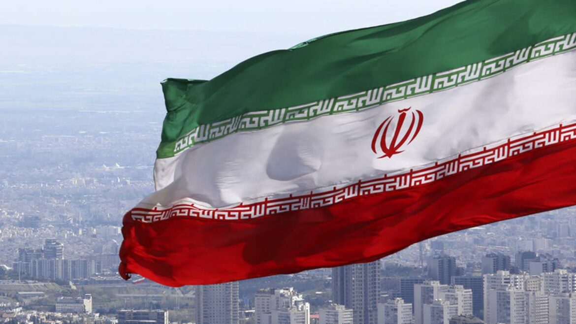 Iran kaže da je lansirao probni „tegljač“ u suborbitalni svemir