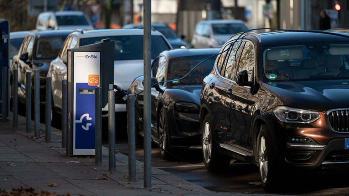 Saobraćajna nezgoda sa 100 automobila u Denveru, SAD