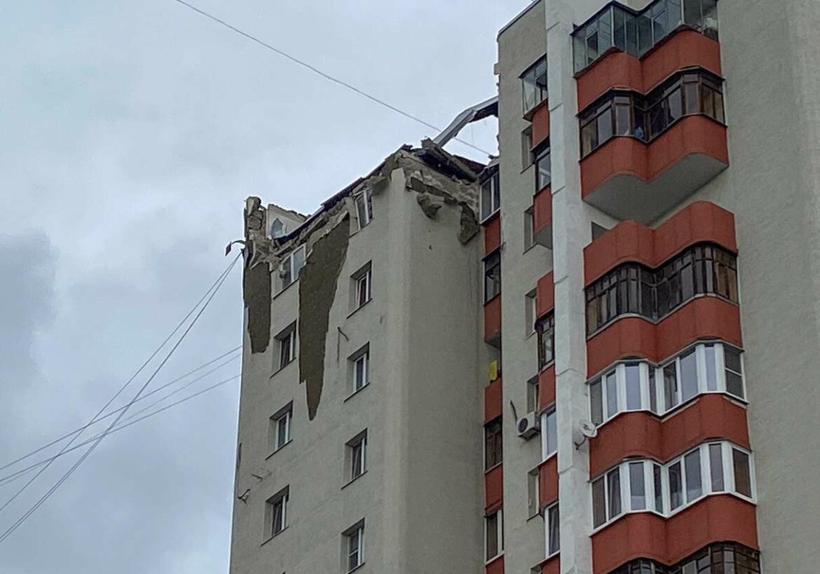 Ruski pogranični regioni kažu da je Ukrajina granatirala zgrade i prekinula snabdevanje strujom