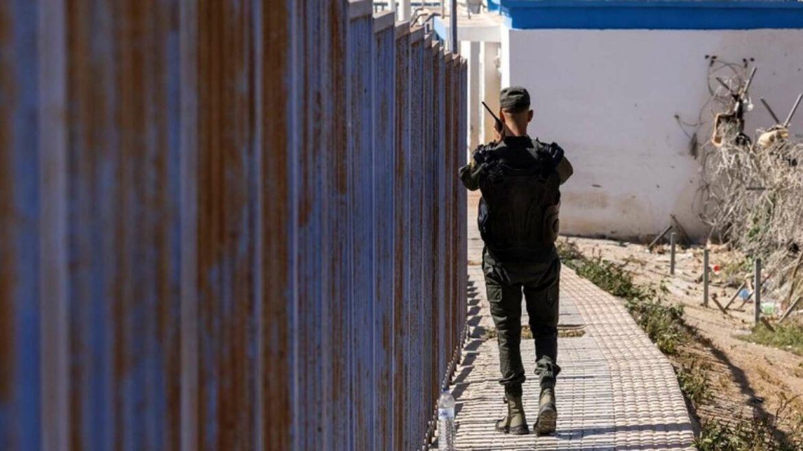 Španija je ilegalno uklonila migrante koji su napadali granicu – izvještaj