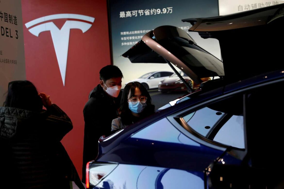 Tesla snizio cijene u Kini do 9% jer analitičari upozoravaju na „rat cijena“