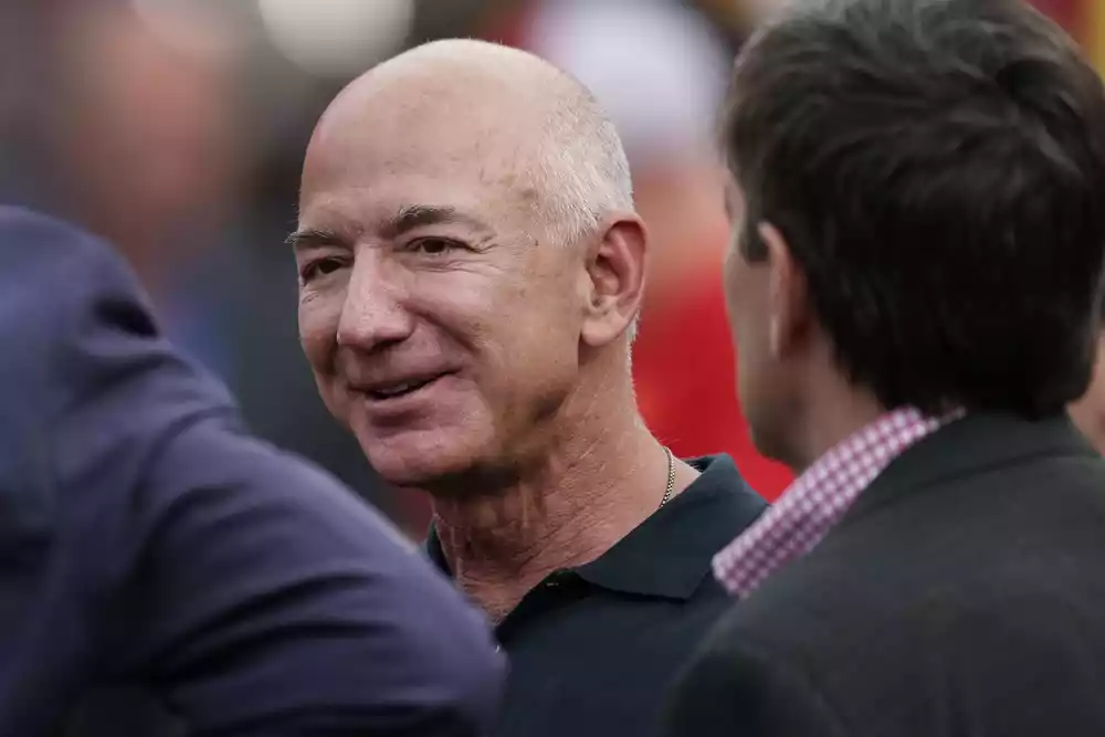 Džef Bezos kaže da će dati većinu svog bogatstva