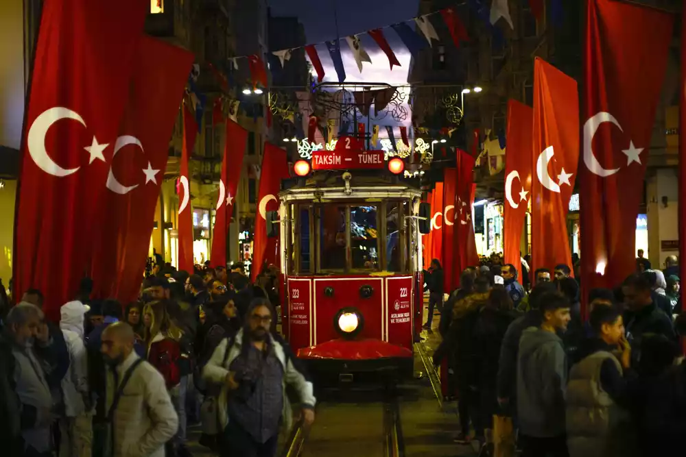 Turska ima više hapšenja u vezi sa smrtonosnim bombaškim napadom