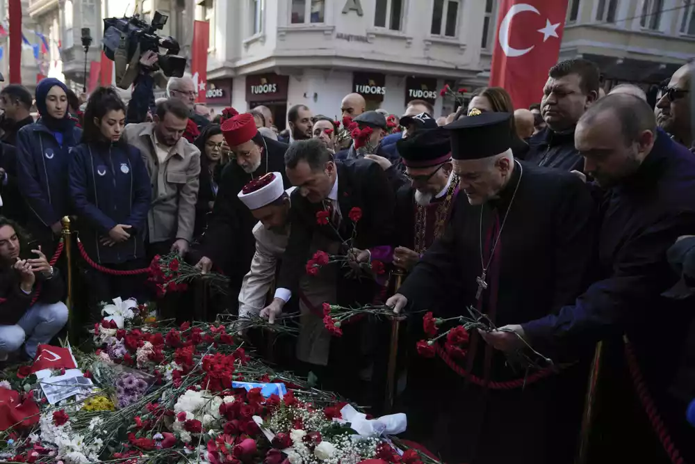 Turska: 17 optuženih za bombaški napad u Istanbulu