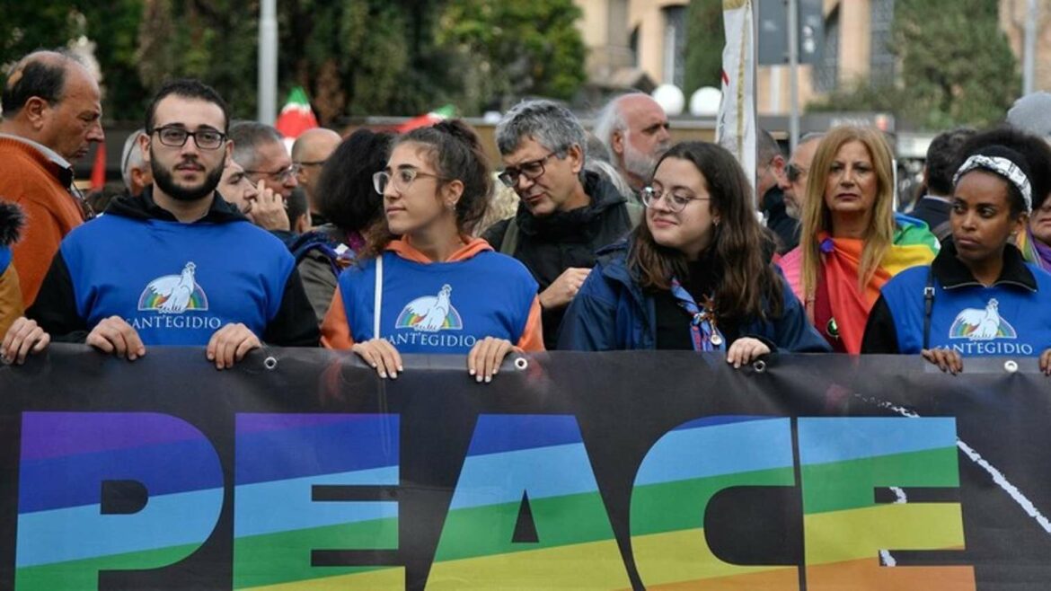 Italijanski demonstranti traže prekid isporuke oružja Ukrajini