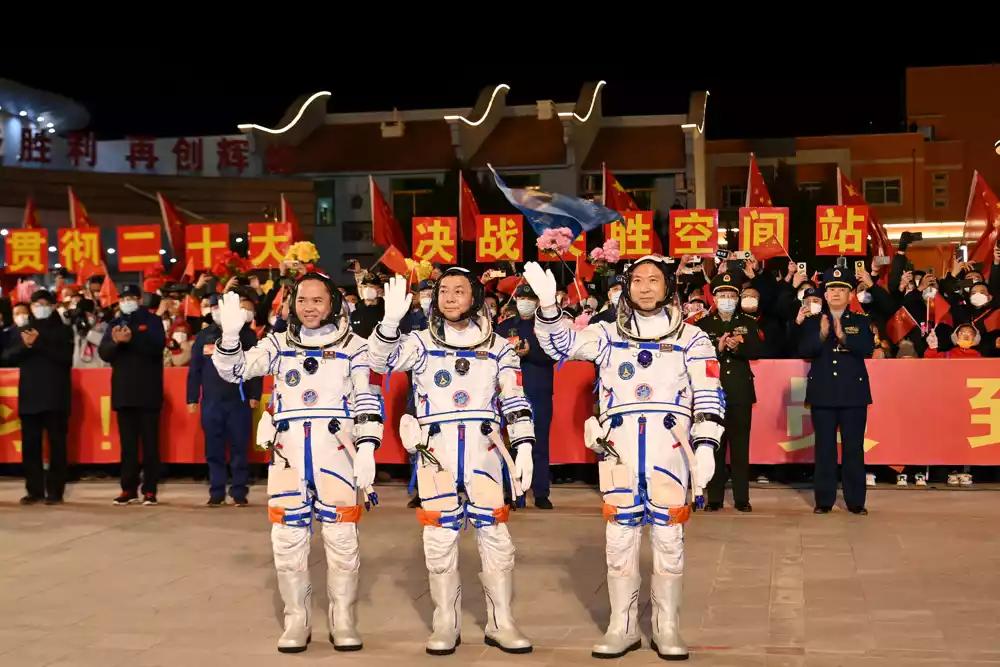 Kina šalje astronaute u ‘Nebesku palatu’ u istorijskoj svemirskoj misiji