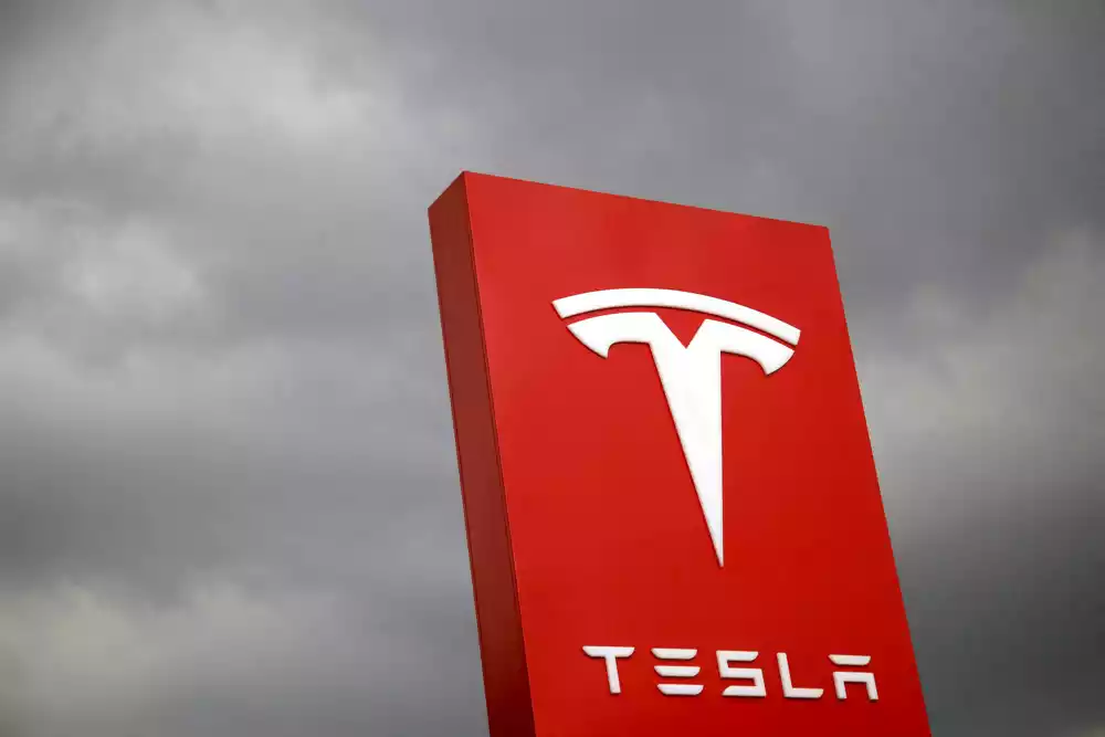 Kineski regulator kaže da Tesla povlači više od 80.000 automobila