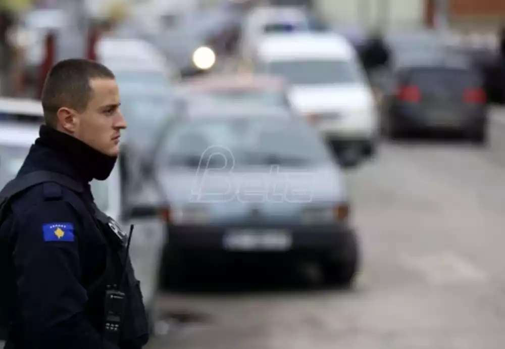 Ponovo se oglasile sirene u Kosovskoj Mitrovici, Srbi se okupljaju u Zvečanu