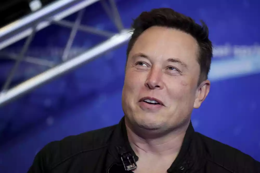 Musk kaže da će biti izvršni direktor Tvitera dok se ne pronađe zamjena