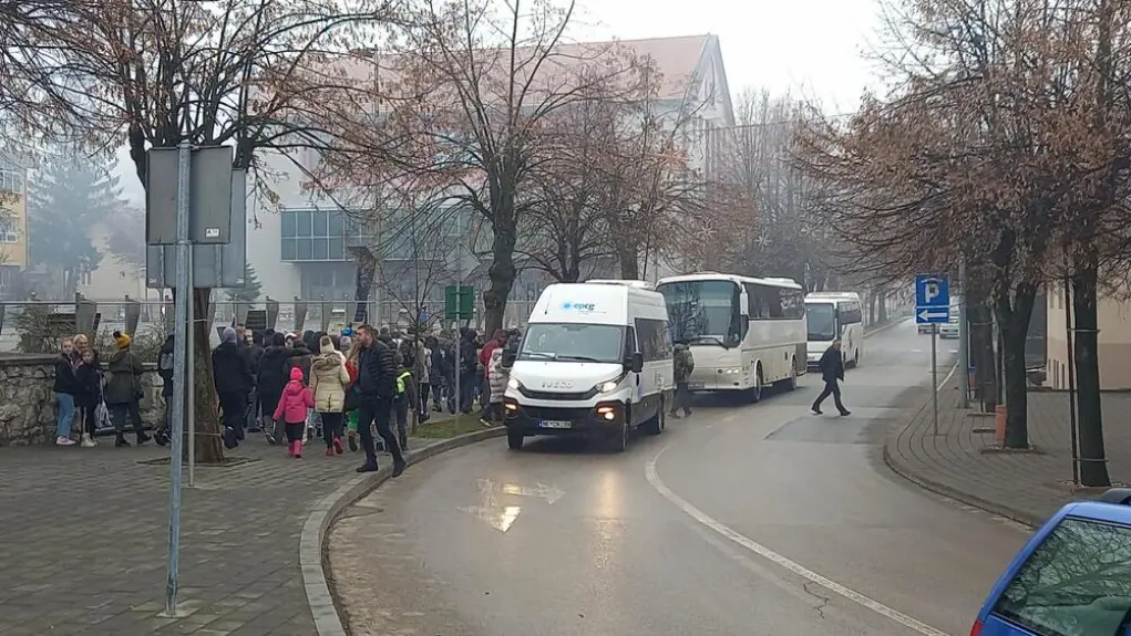 Pljevljaci masovno pošli na Žabljak: Nije bilo mjesta za sve