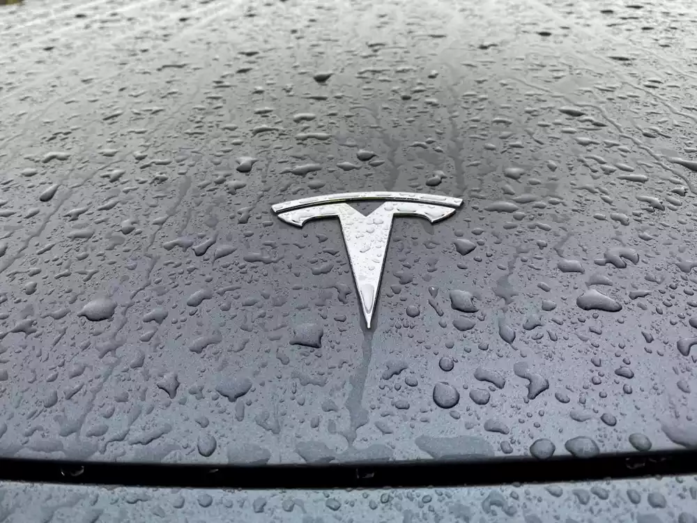 Tesla izvještava o rekordnim tromjesečnim isporukama, ali promašuje procijene