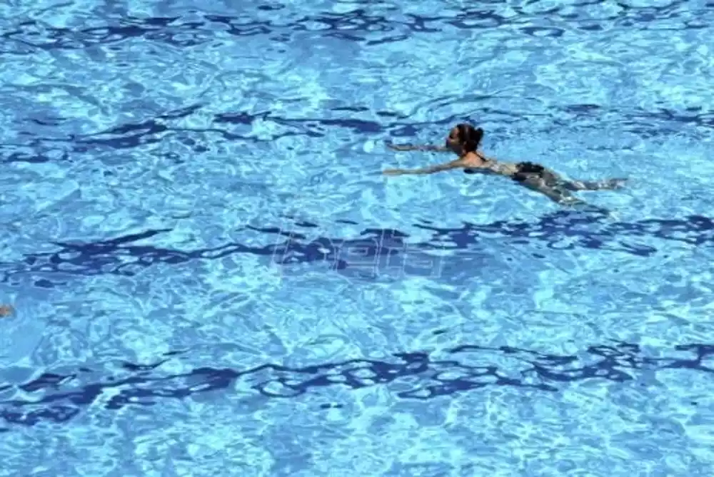 U Njemačkoj je još jedan grad dozvolio ženama da plivaju u toplesu u javnim bazenima