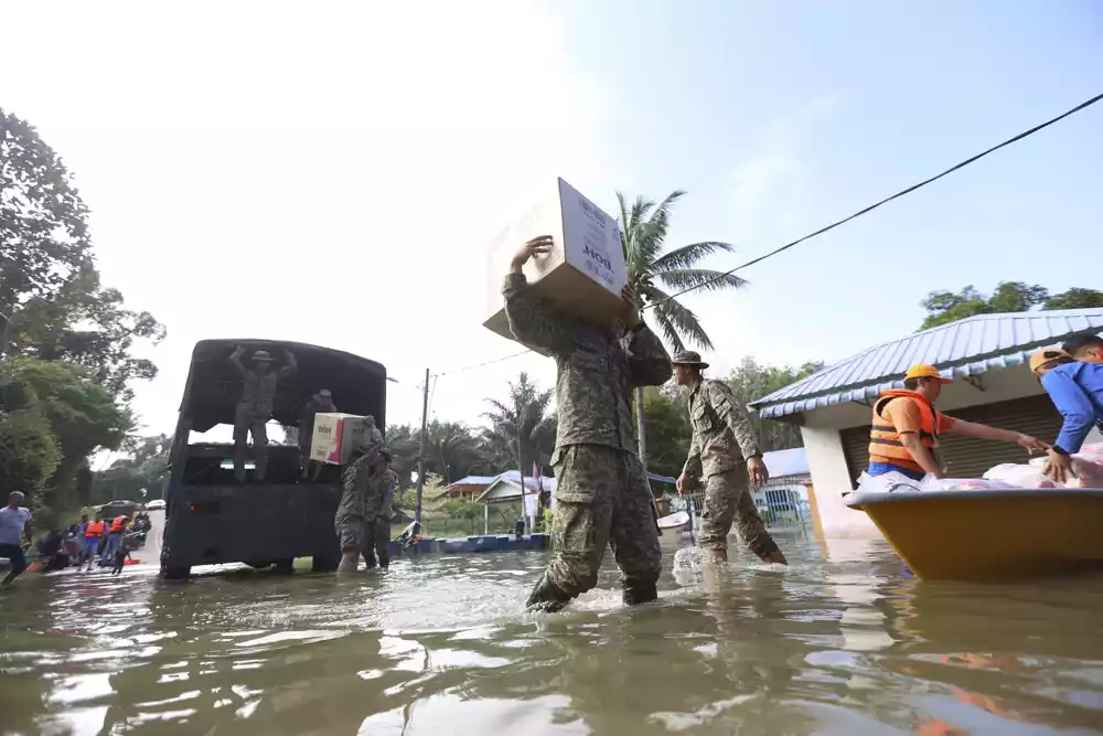 5. tijelo pronađeno u poplavama u Maleziji; preko 40.000 raseljenih