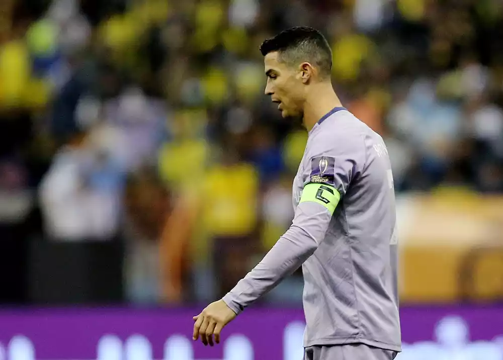 Besni Ronaldo odlazi sa terena posle poraza od Al-Nasra