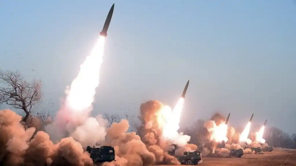 Seul: Sjeverna Koreja sprovodi probu raketa lansiranih sa podmornica