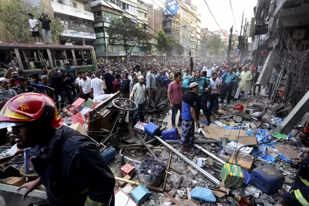 U eksploziji zgrade u Bangladešu poginulo najmanje 17