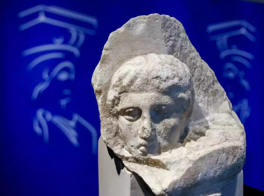 Vatikan „donira“ svoje 3 skulpture Partenona Grčkoj