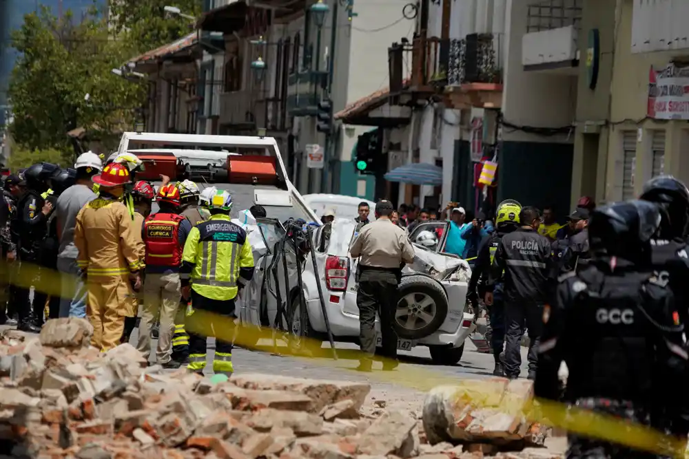 Zemljotres jačine 6,8 stepeni Rihterove skale potresao Ekvador, prijavljeno je najmanje četiri smrtna slučaja