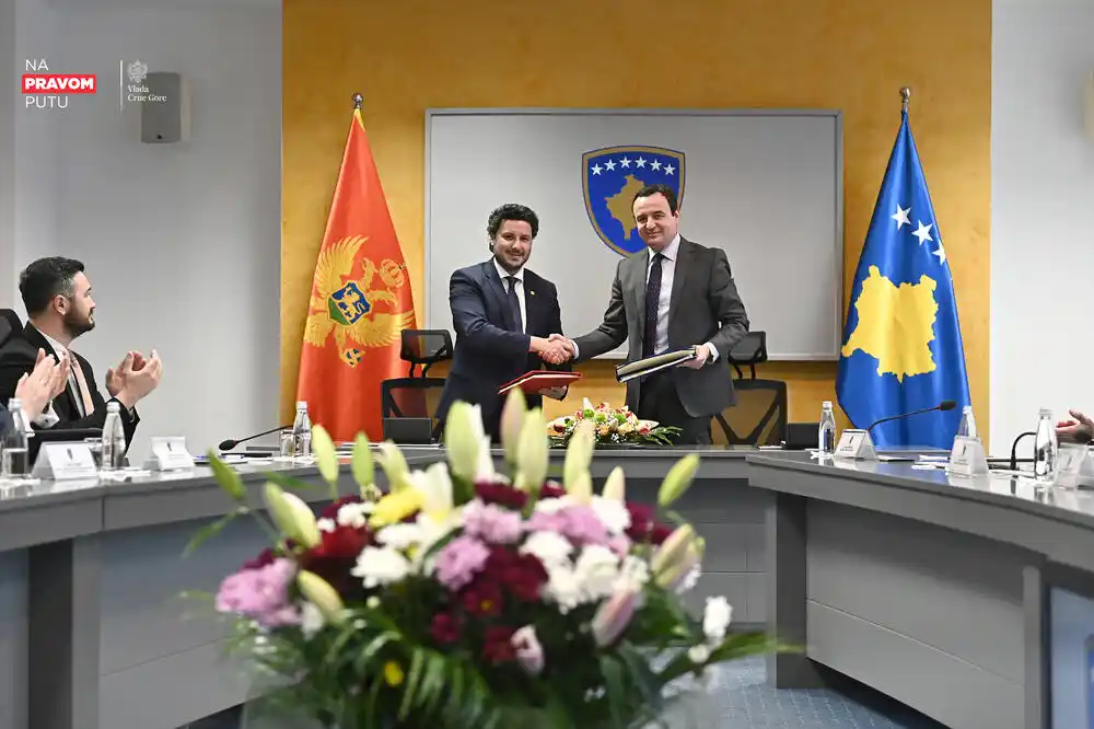 Abazović i Kurti potpisali bilateralni Sporazum o vazdušnom saobraćaju: Povećava mobilnost, razvija turizam i trgovinu
