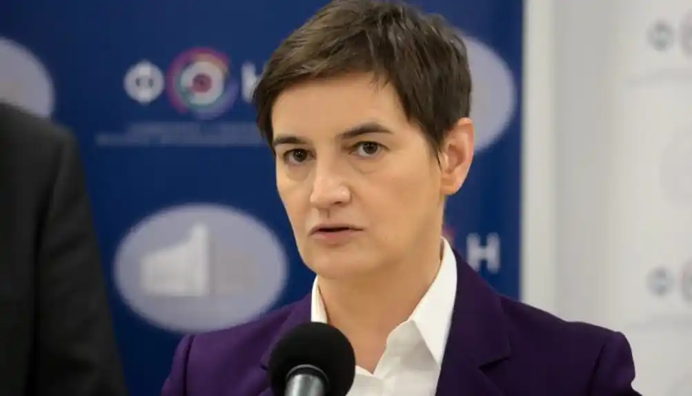 Brnabić: Puno mi je srce kad vidim koliko napreduje i jača Vojska Srbije