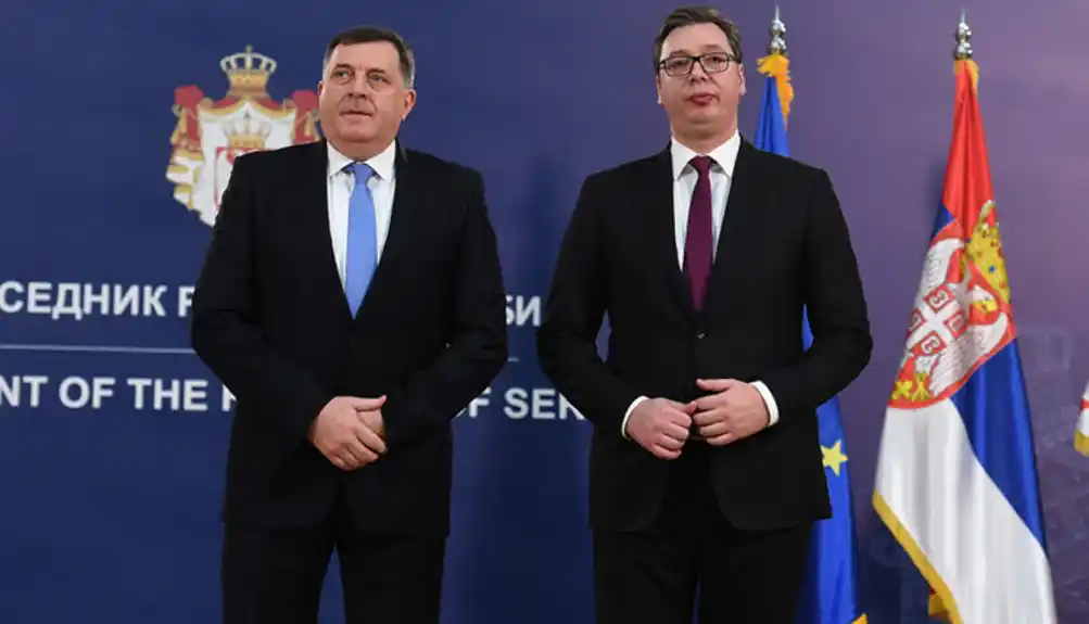 Dodik na pres konferenciji sa Vučićem: Razmišljamo o donošenju odluke o samostalnosti Srpske