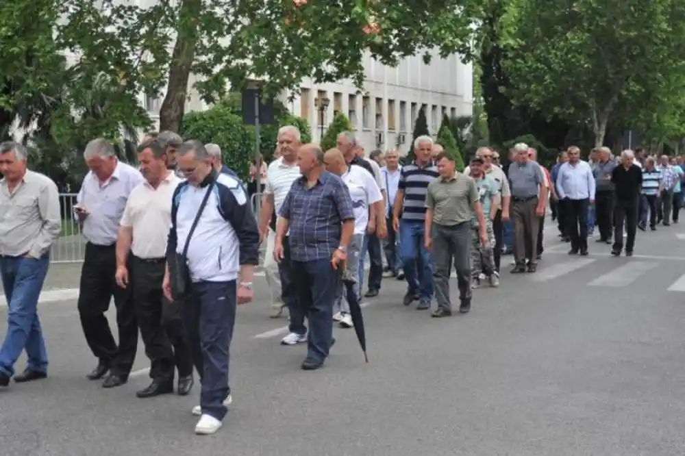 Povećanje penzija od 20 odsto ili masovni protesti