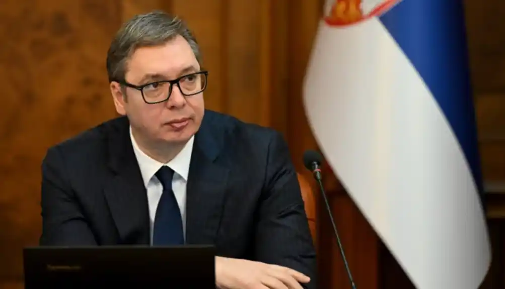 Predsjednik Vučić uputio čestitku njegovoj svetosti patrijarhu Porfiriju