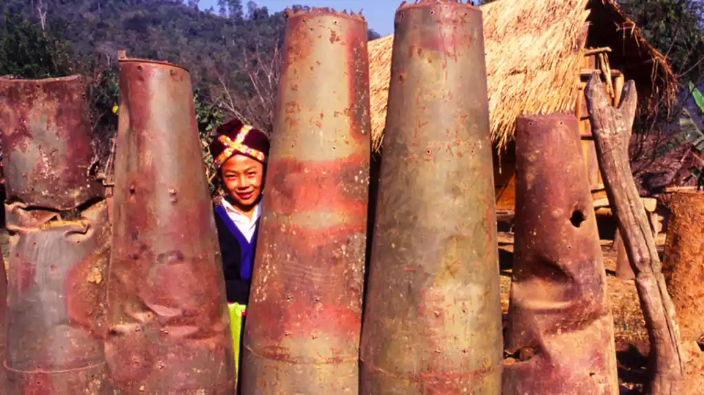 Skoro dva miliona neeksplodiranih bombi uklonjeno poslije američkog rata u Laosu