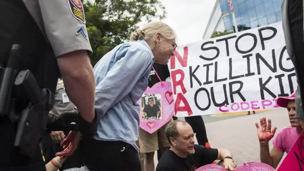 Šta je NRA: Od rekreativnog udruženja do jedne od najmoćnijih organizacija u SAD