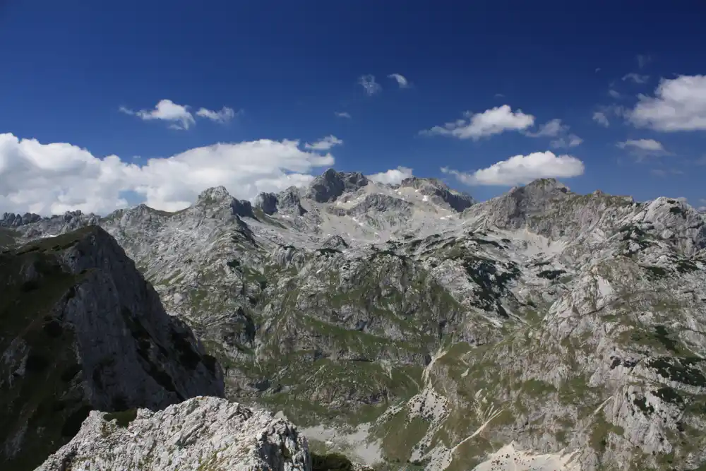 Spasilačka akcija na Durmitoru: Državljanin Kine proklizao i ostao ZAGLAVLJEN