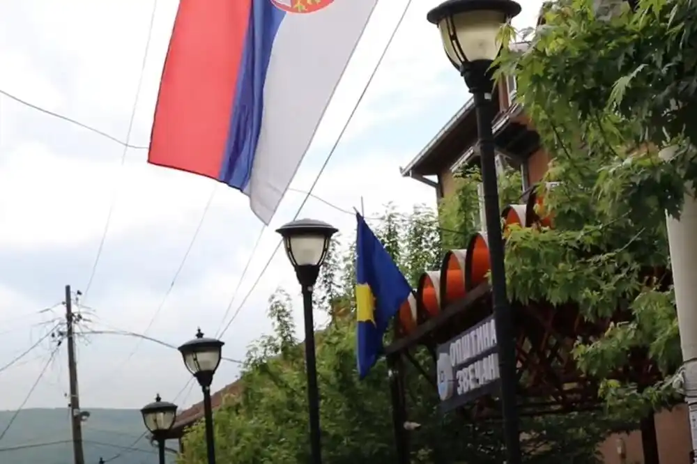 Kossev: Kosovska zastava ispred sve četiri opštine na sjeveru
