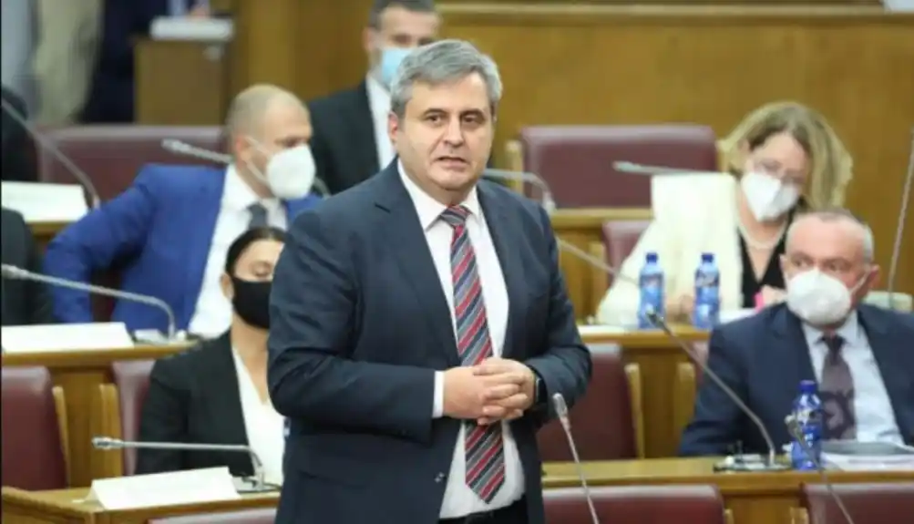 Radunović: Da prekinemo agoniju, parlament praktično ne radi