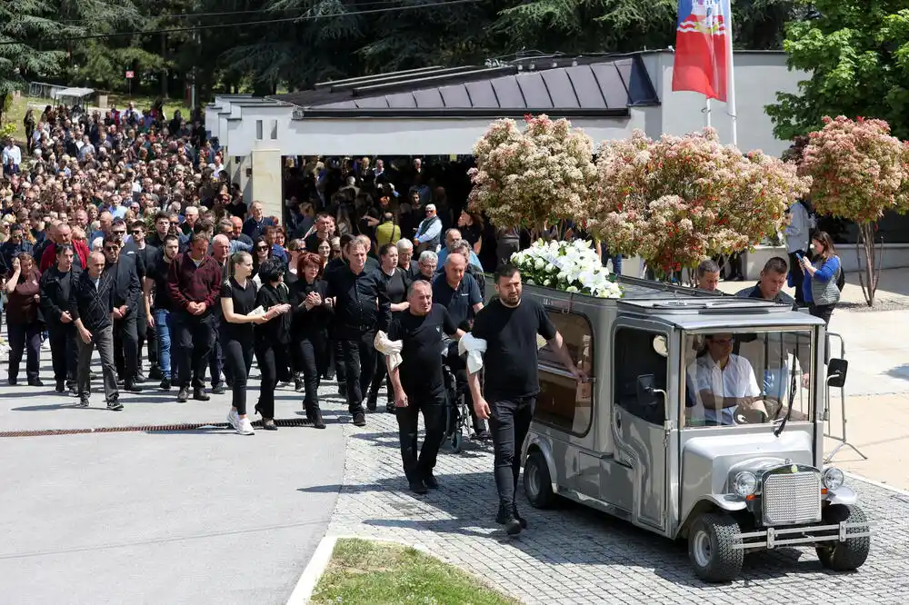 Sahranjeno deset žrtava masovnih ubistava u Beogradu i okolini Smedereva